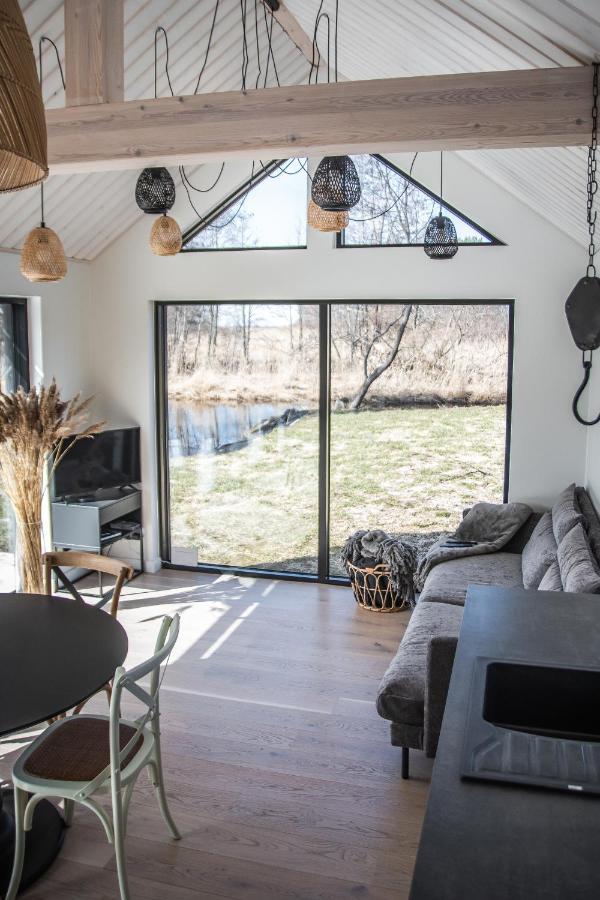 Paerli Puhkemaja / Pearl Riverside House Pudisoo エクステリア 写真
